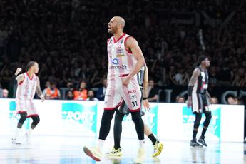 Milano vince gara 1 finale scudetto Bologna k.o. allovertime