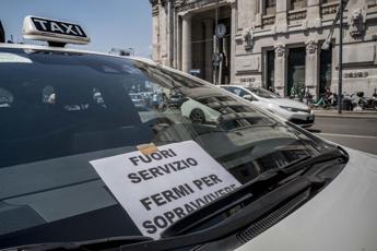 Nuovo sciopero dei taxi di due giorni sindacati convocati domani al ministero