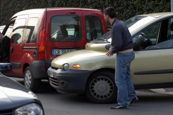 Rc Auto assicurare la macchina a Napoli Costa quasi il triplo che a Trieste