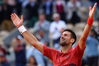 Roland Garros Djokovic piega Cerundolo al 5° set e avanza ai quarti di finale