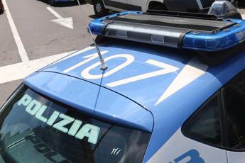 Roma rapina e spari in parcheggio hotel 55enne ferito grave