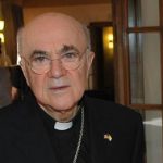 Vaticano monsignor Vigano scomunicato per scisma