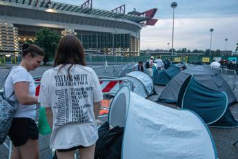 Generazione accampati pronti a tutto per la prima fila ai concerti