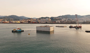 Genova nuova diga foranea consorzio Pergenova Breakwater verso posa terzo cassone