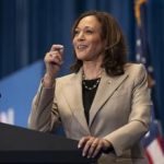 La pioniera Kamala Harris chi e la vice di Biden che potrebbe diventare presidente