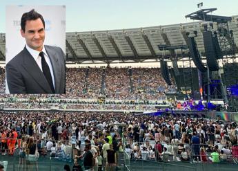 Roger Federer al concerto dei Coldplay Chris Martin gli dedica dei versi