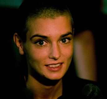 Sinead OConnor e morta per una malattia polmonare e per asma escluso suicidio e overdose