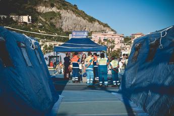 Terremoto Campi Flegrei scossa di magnitudo 4 avvertita anche a Napoli