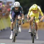 Tour de France Vingegaard vince 11esima tappa in volata su Pogacar