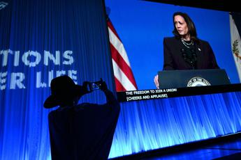 Usa Kamala Harris ringrazia Biden Un vero leader