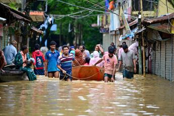 Alluvioni in Bangladesh 45 milioni le persone colpite 13 morti