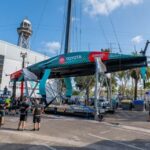 Americas Cup la barca di New Zealand cade dalla gru