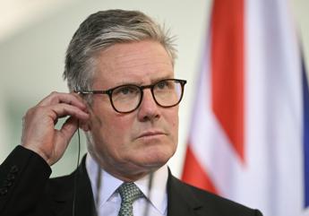 Il premier britannico Starmer toglie il ritratto di Thatcher dallo studio Era inquietante