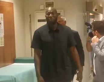 Lukaku e pronto per il Napoli cori a Villa Stuart per le visite mediche