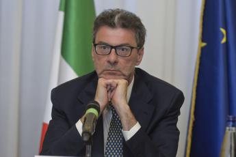 Manovra Giorgetti Prudente ed equilibrata incomprensibile atteggiamento sindacati