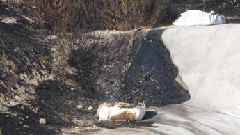 Roma comitati Liquefatti teli ex discarica Monte Carnevale respirato plastica per giorni