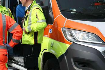 Schiacciato da ruote autobus morto ciclista a Pisa