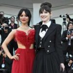 Venezia 81 questo dolce momento tra Winona Ryder e Jenna Ortega e una lezione tra generazioni Video