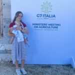 Al G7 lospite piu giovane la mamma con il figlio di 4 mesi