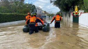 Alluvione Emilia Romagna meteo migliora ma situazione resta critica