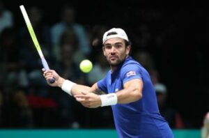 Atp Tokyo Berrettini vince primo set con Fils ma poi si ritira