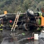 Camion si ribalta e va a fuoco a Udine morto il conducente