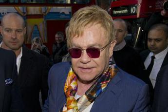 Elton John Ho avuto una grave infezione ad un occhio ci vedo poco