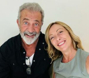 Giorgia Meloni selfie con Mel Gibson ecco Mel Mel