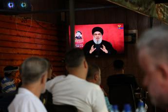 Hezbollah perche tutti usano i cercapersone Smartphone armi di Israele