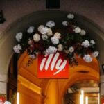 Il flagship store illy di Monte Napoleone compie 2 anni gala a Milano per festeggiare