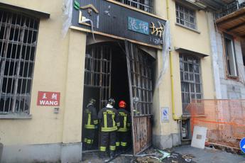 Incendio in emporio cinese a Milano identificato il presunto piromane