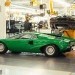 Lamborghini 50 anni dopo la Countach torna sulle linee di produzione di SantAgata