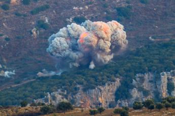 Libano pioggia di fuoco contro Hezbollah Israele chiede a libanesi di evacuare il sud