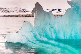 Nave da crociera contro iceberg Noi come il Titanic Video