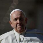 Papa Francesco oggi alla moschea dellIndipendenza di Giacarta