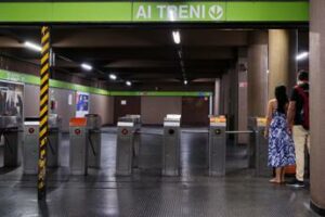 Sciopero dei mezzi pubblici oggi 24 ore di stop a bus tram e metro