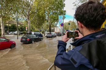 Seveso esonda oggi ancora pioggia a Milano cosa succede