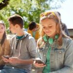 Stop smartphone e social sotto 14 e 16 anni petizione supera 5mila firme