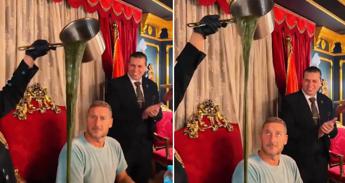 Totti star in Egitto show a cena ma la zuppa e da brividi Video