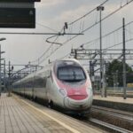 Treni circolazione rallentata su Roma ritardi fino a unora per lAlta velocita