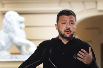 Ucraina Zelensky Presto piano di pace e voglio Russia al tavolo