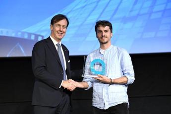 Acea premia corto sullacqua Ocean cleaner del regista Davide Salucci