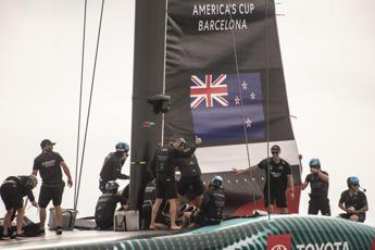 Americas Cup New Zealand batte ancora Ineos e si porta sul 4 0