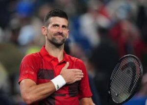 Djokovic batte Fritz e raggiunge Sinner in finale a Shanghai