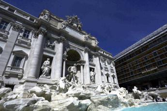 Fontana di Trevi dal Giubileo ingresso contingentato non e escluso un ticket