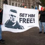 Gb condannato a 18 mesi lattivista di estrema destra Tommy Robinson