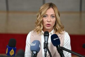 Giorgia Meloni in Libano media Attesa per primo leader in visita dopo raid Idf al sud