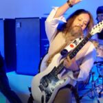 Jake E. Lee ex chitarrista di Ozzy Osbourne colpito in una sparatoria stava portando a spasso il cane