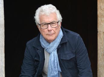 Ken Follett torna con un nuovo romanzo epico Vi racconto la costruzione di Stonehenge