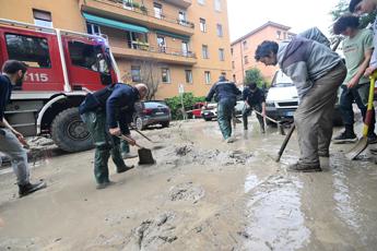 Maltempo Emilia Romagna frane nel bolognese e scuole chiuse